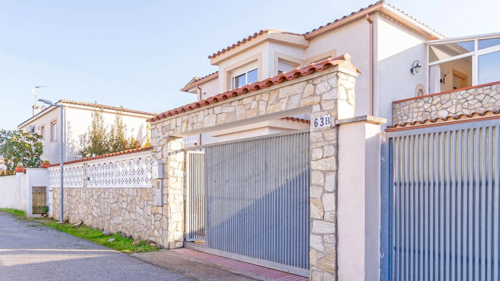 Villa Apart-Rent Casa Requesens 0007 Empuriabrava Spain