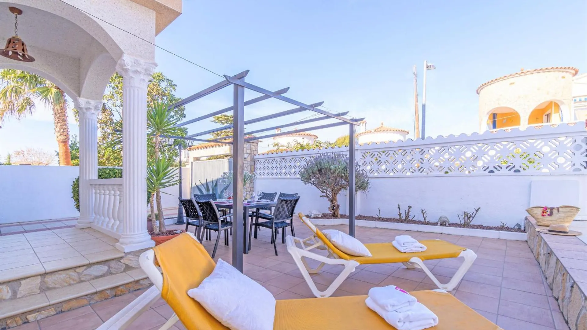 Villa Apart-Rent Casa Requesens 0007 Empuriabrava