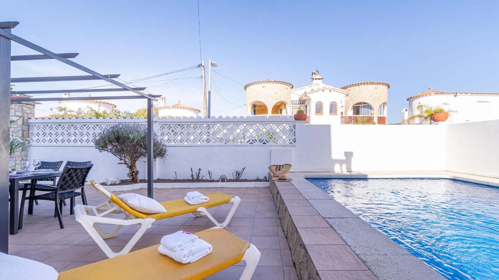 Apart-Rent Casa Requesens 0007 Empuriabrava Villa