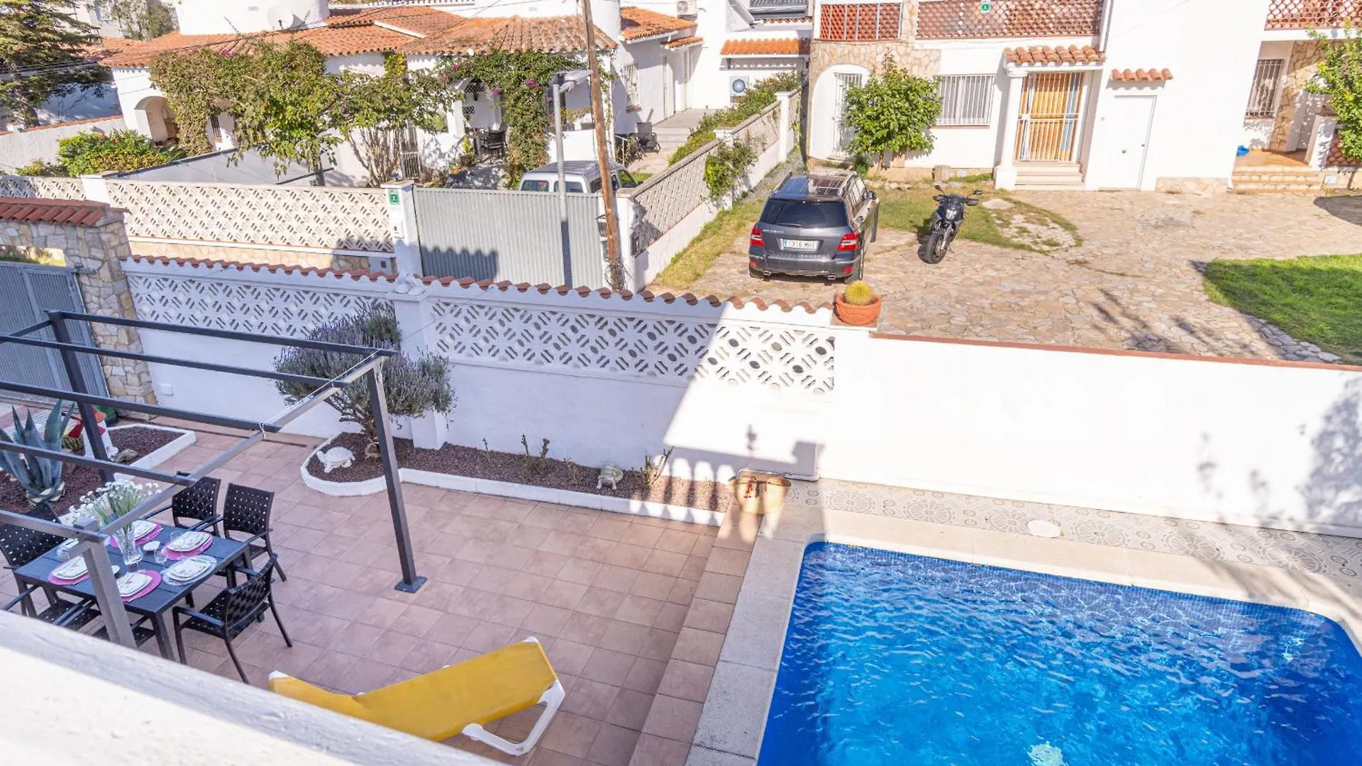 Villa Apart-Rent Casa Requesens 0007 Empuriabrava Spain